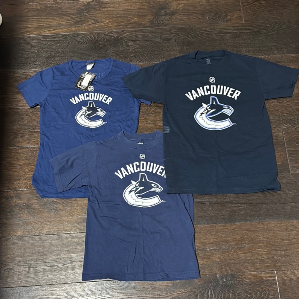 Vancouver Canucks T-Shirt Bundle💙💚